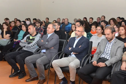 "Cumhuriyete Giden Yol" Konferans